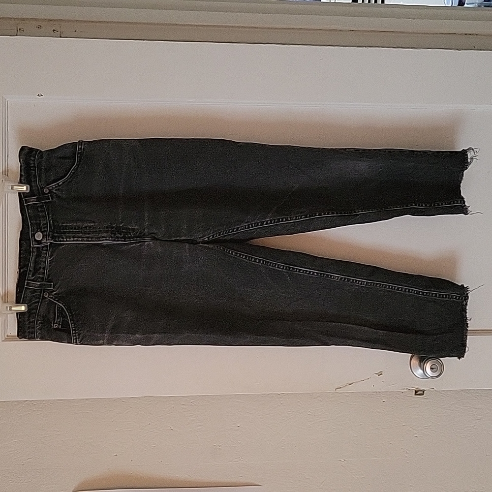 Cropped Faded Black Levis